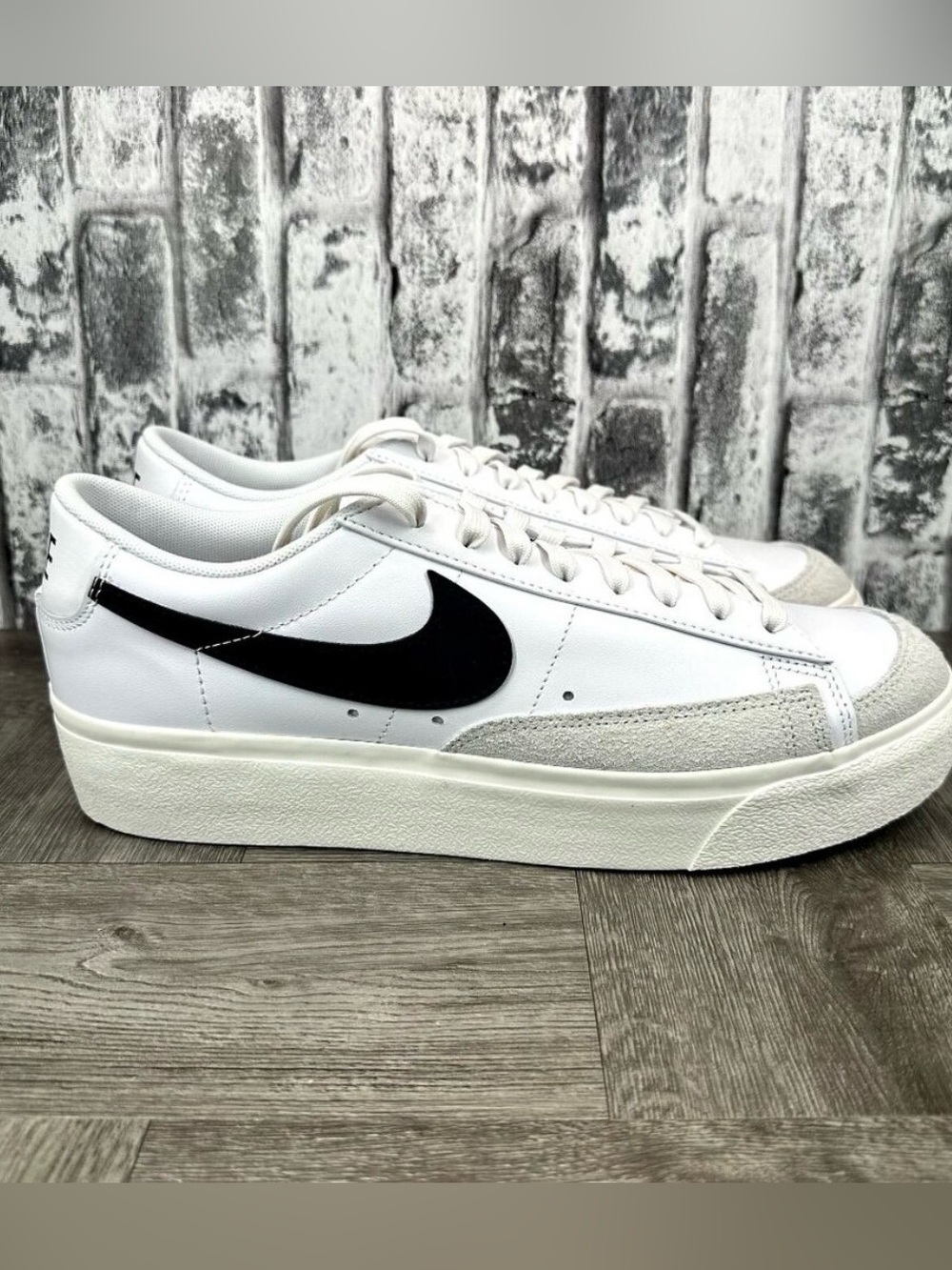 Nike Women's Blazer Low Platform DJ0292-101 size 11 White/Black Causal S…